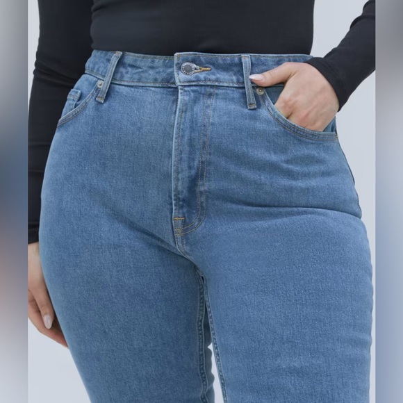 The Original Curvy Cheeky® Jean | NWT Everlane - Picture 3 of 7